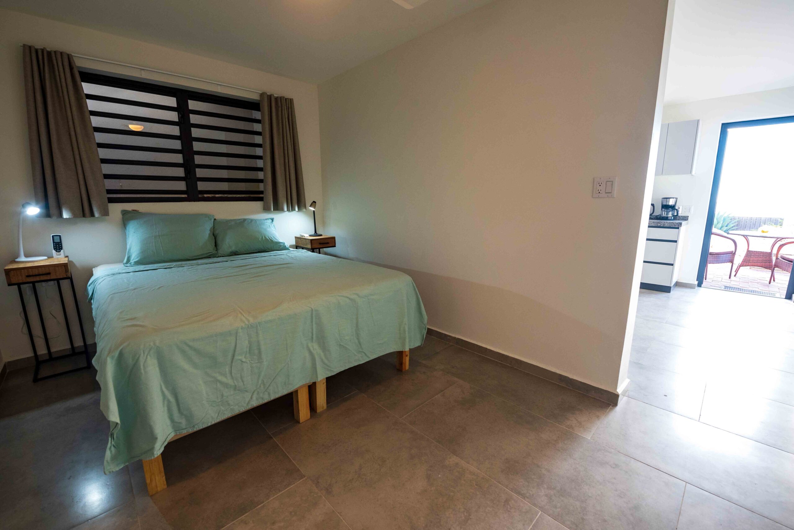Junior Suite ocean-view terrace